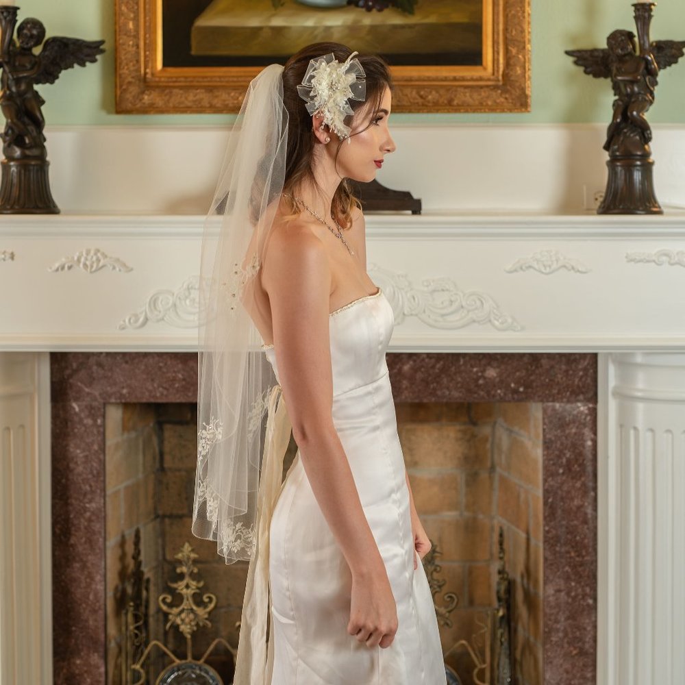 Chantilly lace applique wrist length wedding veil